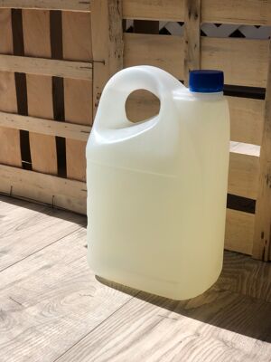 Détachant professionnel liquide
