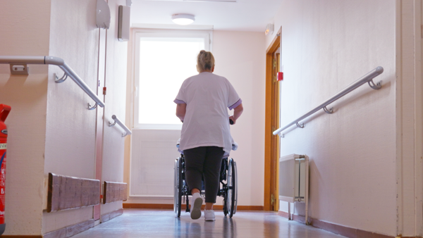 Un lieu d'accompagnement pour les personnes âgées fragilisées et leurs aidants