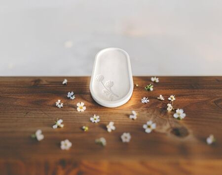 Plateau fleur gravée