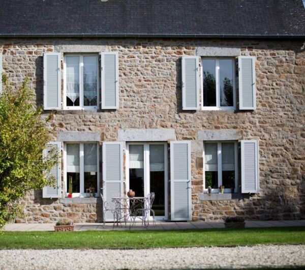 Installation de baies coulissantes en aluminium sur mesure à Digne-les-Bains