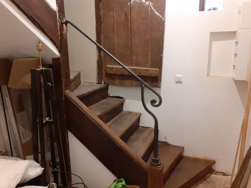 Resauration escalier ancien près de Semur-en-auxois