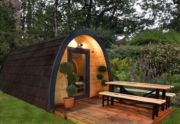 Tiny house, a unique mobile accommodation: advantages and disadvantages