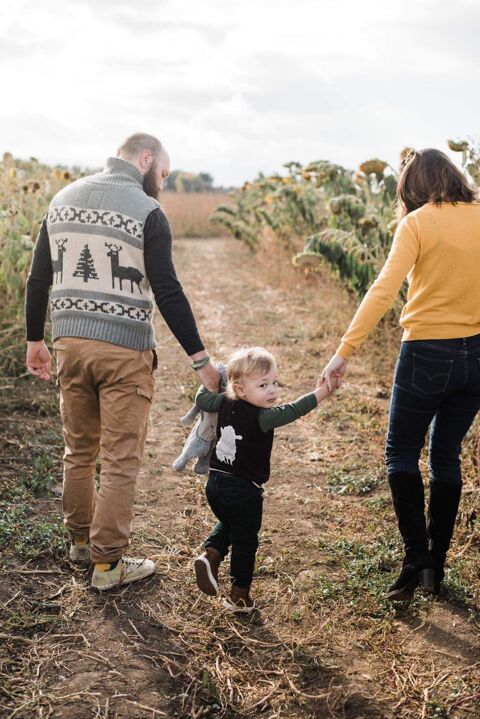 Discussing breastfeeding and family servitude