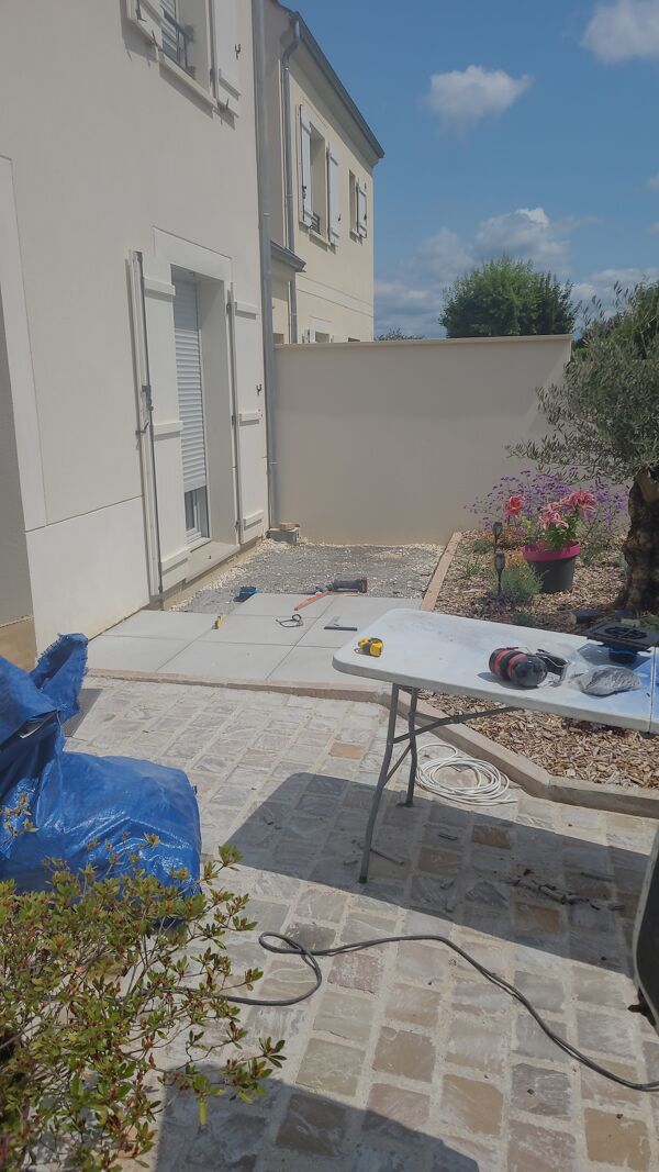 Terrasses et allées