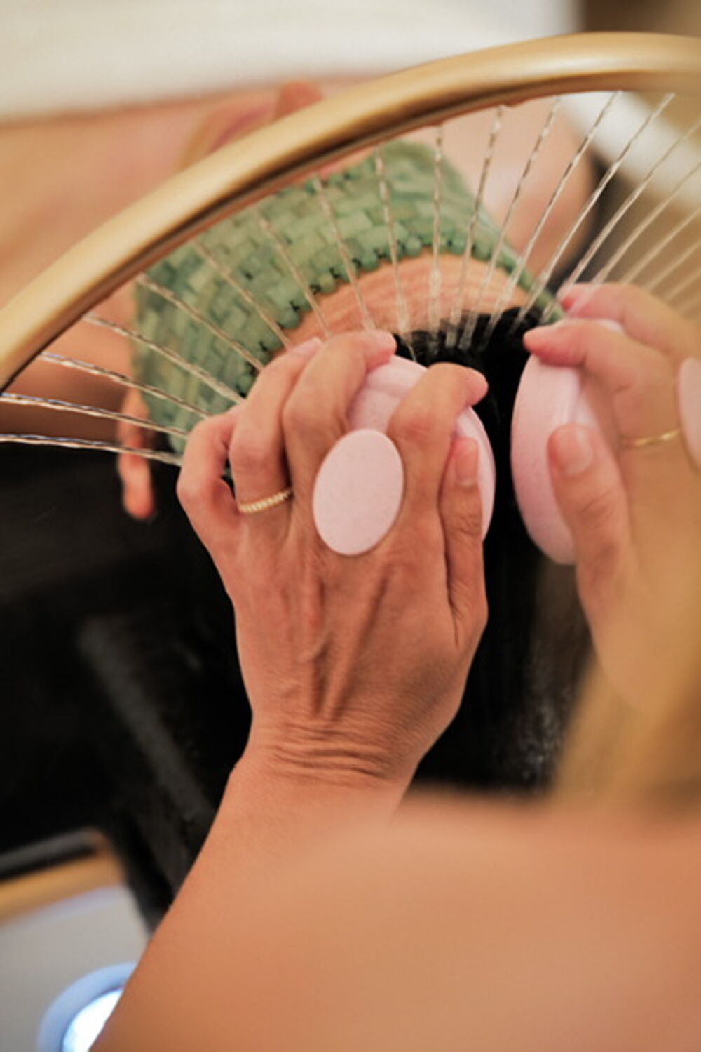 L'expérience unique d'un soin Head Spa sensoriel premium