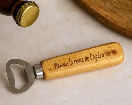 🍷 décapsuleur  en bois gravé « Maman / Mamie / Marraine – La reine de l’apéro »