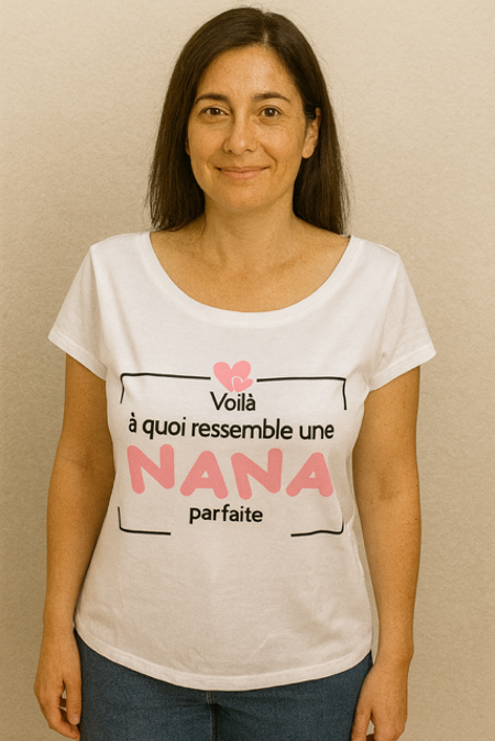 T-shirt femme "Voilà à quoi ressemble une nana parfaite" 