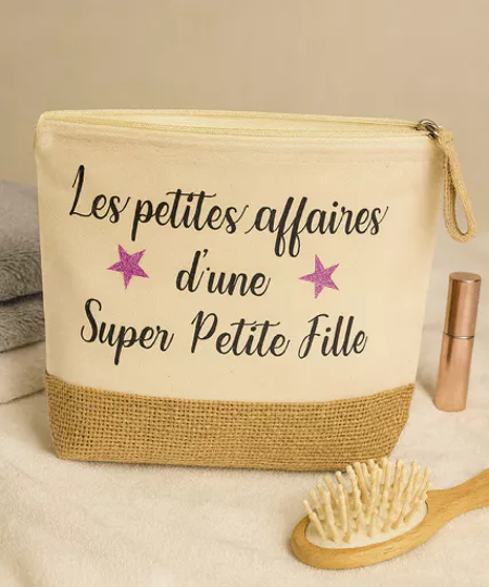 Trousse de toilette – Les petites affaires d’une super petite fille