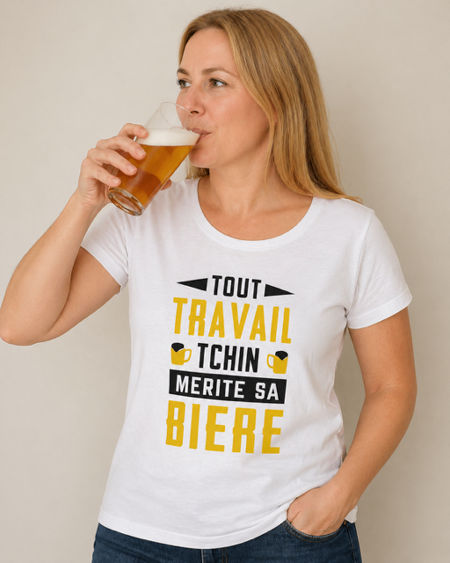 👕🍺 T-shirt femme « Tout travail mérite sa bière » ✨