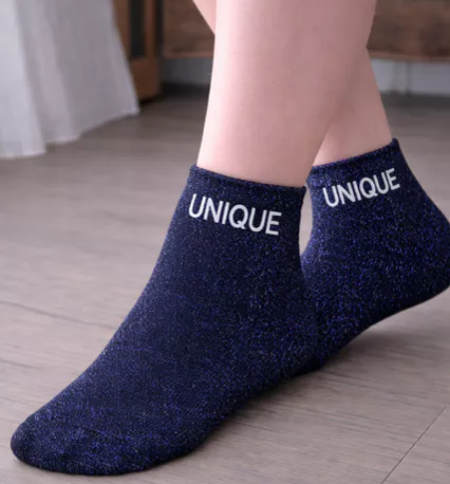 ✨ Chaussettes à paillettes – Unique ✨