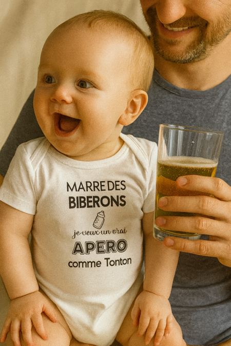 👶 Body bébé – “Marre des biberons, je veux un vrai apéro comme tonton” 🍻