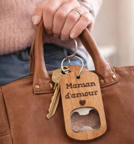Porte-clés décapsuleur bois & acier inoxydable gravé « Maman d’amour »