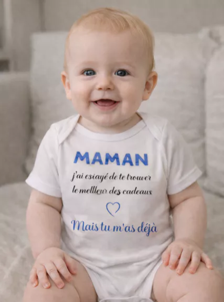 👶 Body bébé – “Maman, j’ai essayé de te trouver le meilleur des cadeaux… mais tu m’as déjà” 💖