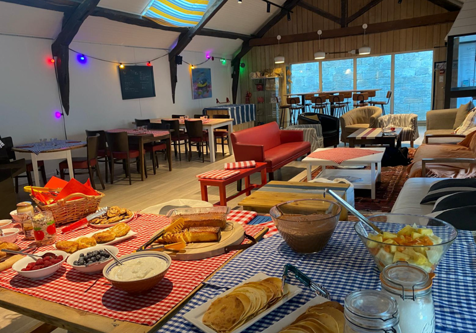 Petit déjeuner / réunion